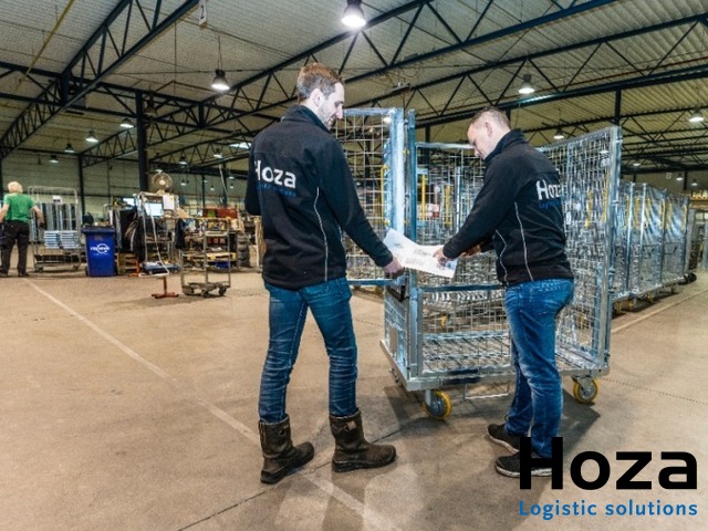 Productieleidersduo coördineert 145 werknemers in het 25.000m2 grote moderne machinepark van Hoza